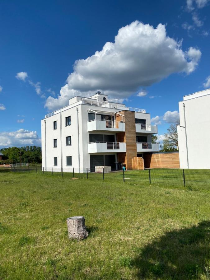 Modernes Apartment Am Hafen Mit Seeblick Grossraeschen Exterior photo